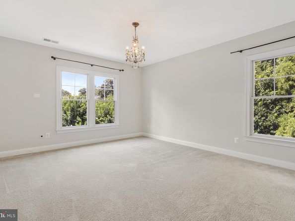 6031 Corland Court, Mclean VA 22101
