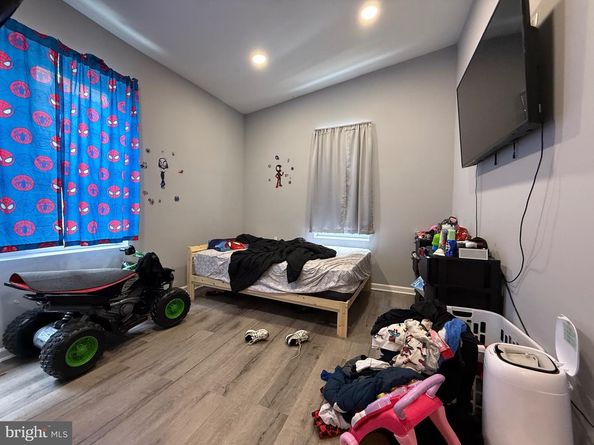 5207 Chester Avenue, Philadelphia PA 19143