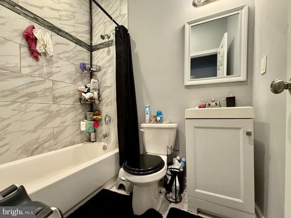 5207 Chester Avenue, Philadelphia PA 19143