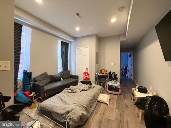 5207 Chester Avenue, Philadelphia PA 19143