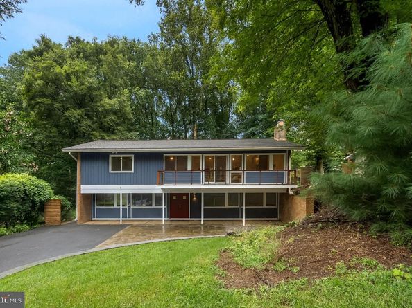 7614 Hamilton Spring Road, Bethesda MD 20817