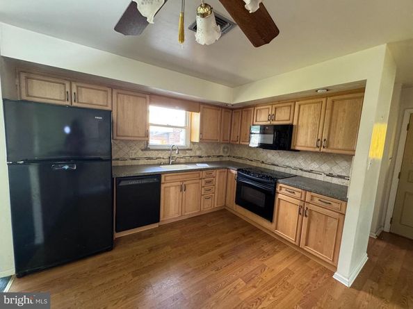 2807 Academy Avenue, Holmes PA 19043