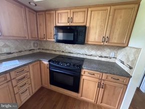 2807 Academy Avenue, Holmes PA 19043