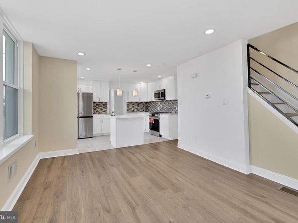 2865 N Garnet Street, Philadelphia PA 19132