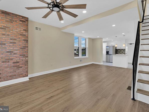 2865 N Garnet Street, Philadelphia PA 19132