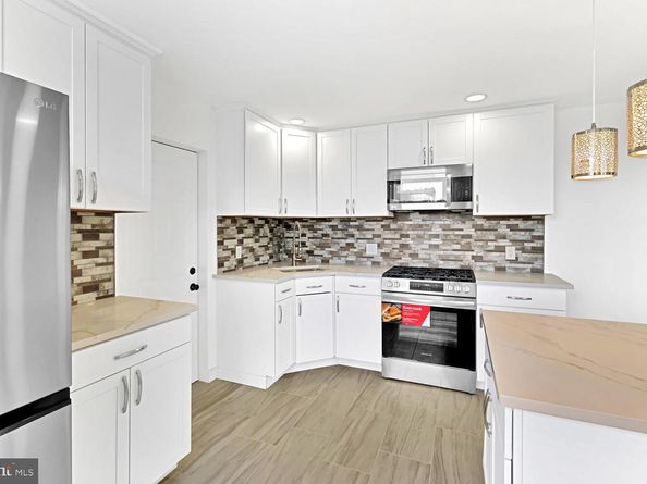 2865 N Garnet Street, Philadelphia PA 19132