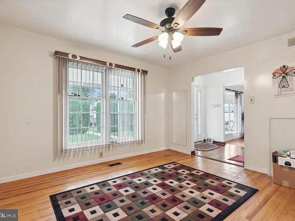 114 Almatt Place, Philadelphia PA 19115