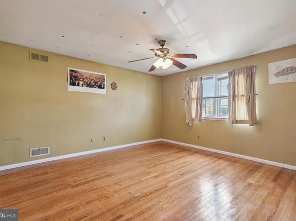 114 Almatt Place, Philadelphia PA 19115