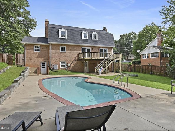8007 Lewinsville Road, Mclean VA 22102