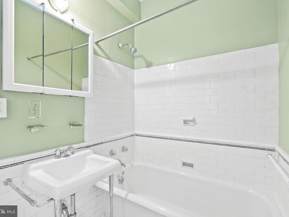 1954 Columbia Road NW 112, Washington DC 20009
