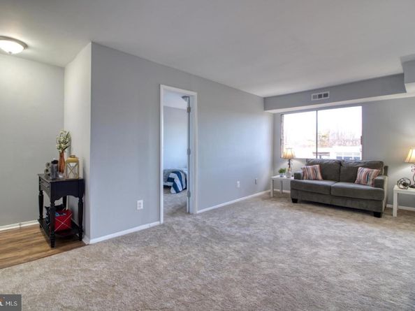 2914 Kings Chapel Road 16, Falls Church VA 22042