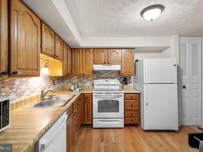 2306 Middle Creek Lane, Reston VA 20191