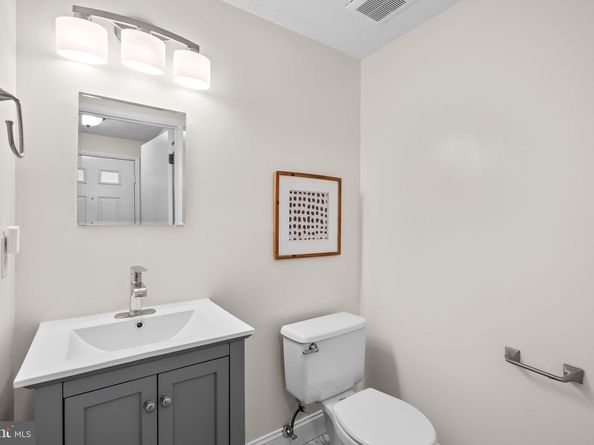 2306 Middle Creek Lane, Reston VA 20191