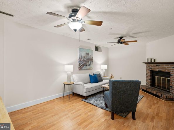 2306 Middle Creek Lane, Reston VA 20191