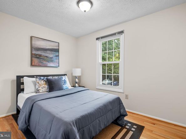2306 Middle Creek Lane, Reston VA 20191