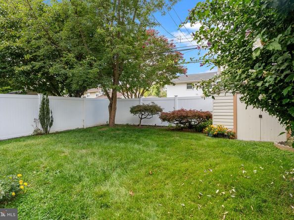 9990 Sandy Road, Philadelphia PA 19115