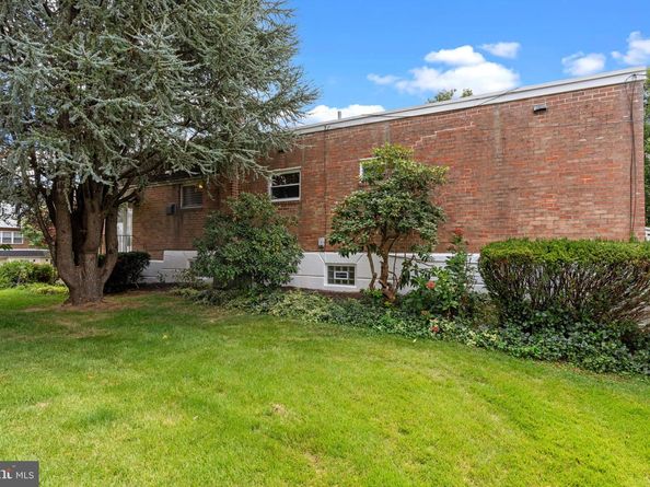 9990 Sandy Road, Philadelphia PA 19115