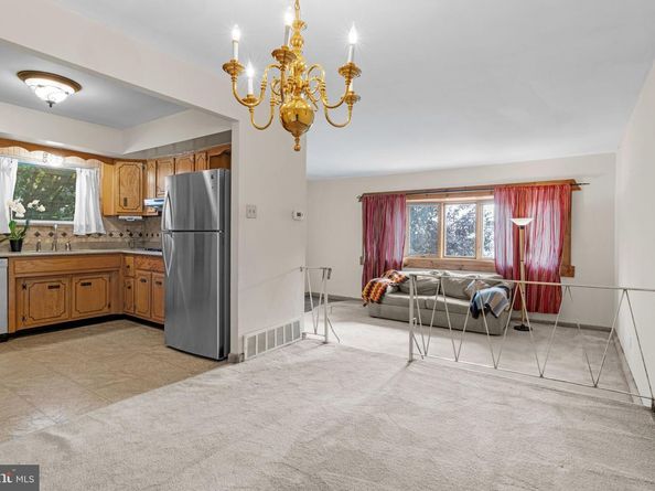 9990 Sandy Road, Philadelphia PA 19115