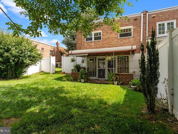 9990 Sandy Road, Philadelphia PA 19115