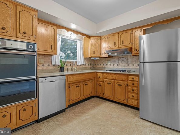9990 Sandy Road, Philadelphia PA 19115