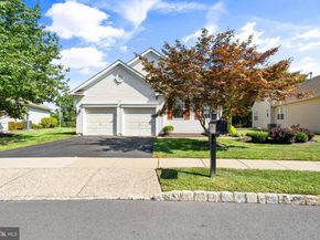 24 Tupelo Lane, Langhorne PA 19047