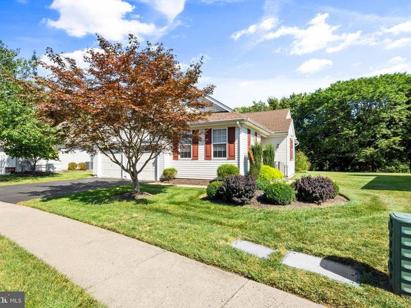 24 Tupelo Lane, Langhorne PA 19047