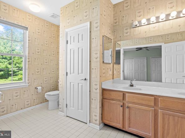 24 Tupelo Lane, Langhorne PA 19047