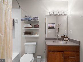 2412 17TH Street NW 301, Washington DC 20009