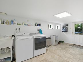 2908 Monroe Place, Falls Church VA 22042