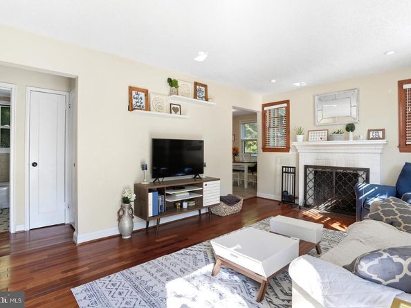 2908 Monroe Place, Falls Church VA 22042