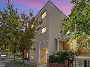 718 Park Road NW