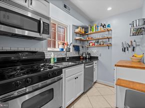 718 Park Road NW 6, Washington DC 20010