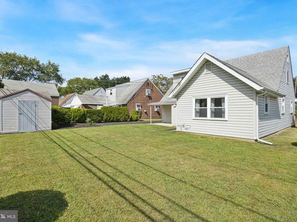 841 Bobwhite Lane, Secane PA 19018