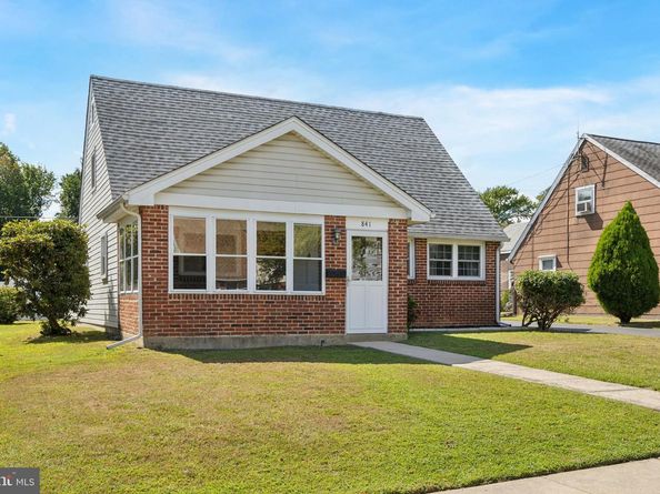 841 Bobwhite Lane, Secane PA 19018