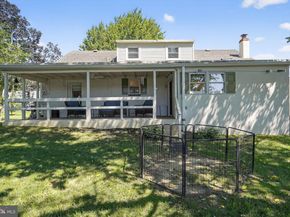 828 Hoffnagle Street, Philadelphia PA 19111