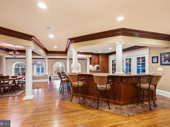 1221 Mottrom Drive, Mclean VA 22101