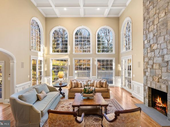 1221 Mottrom Drive, Mclean VA 22101