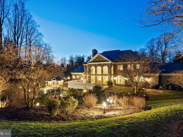 1221 Mottrom Drive, Mclean VA 22101