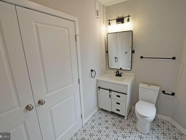 5640 Lansdowne Avenue, Philadelphia PA 19131