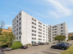 2016 N Adams Street 604, Arlington VA 22201
