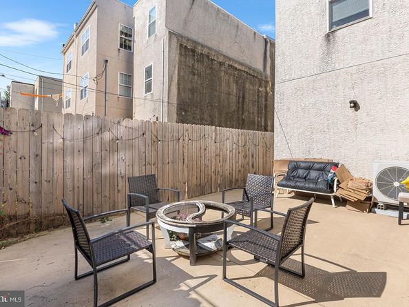 2021 N 16TH Street, Philadelphia PA 19121