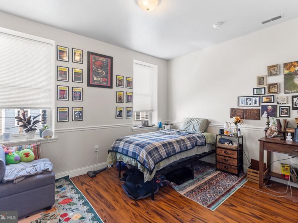 2021 N 16TH Street, Philadelphia PA 19121