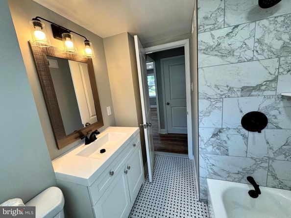 413 Continental Road, Hatboro PA 19040