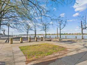 490 M Street SW W802, Washington DC 20024
