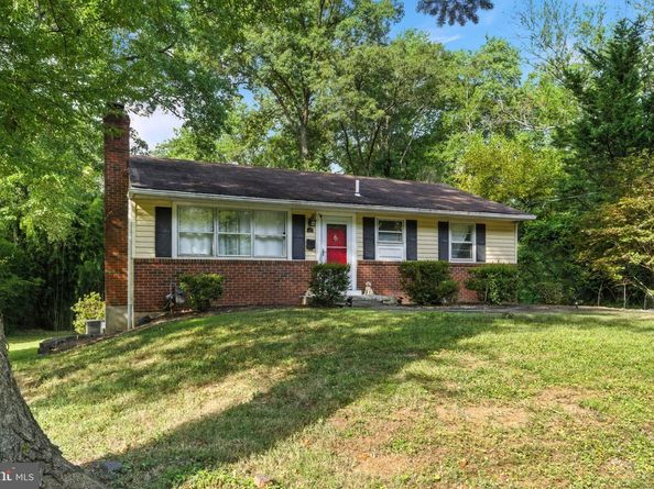 920 Cottage Street SW, Vienna VA 22180