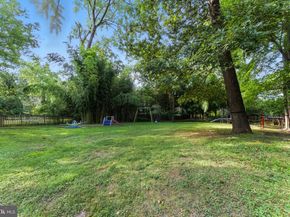 920 Cottage Street SW, Vienna VA 22180