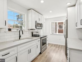 907 Glenview Street, Philadelphia PA 19111