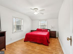 907 Glenview Street, Philadelphia PA 19111