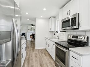 907 Glenview Street, Philadelphia PA 19111