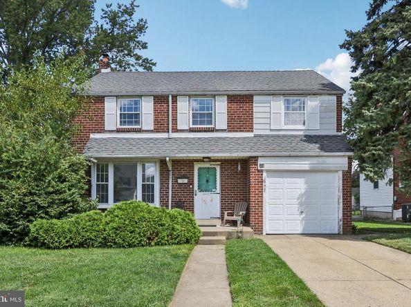 907 Glenview Street, Philadelphia PA 19111
